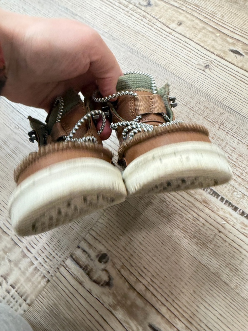 Hey Dude Toddler Kids Bradley Youth Boots from Finish Line brown & green size 5 - Picture 3 of 8
